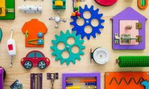 Tablica sensoryczna - klucz do rozwoju dziecka i zabawy edukacyjnej