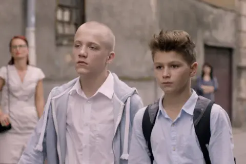 Gdzie obejrzeć film Plac zabaw online? Sprawdź dostępność na Netflix