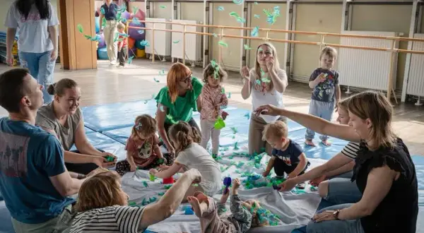 Zajęcia sensoryczne Kraków - rozwój dziecka przez zabawę i odkrywanie
