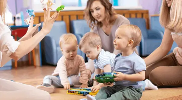 Od kiedy można dać dziecko do żłobka? Kluczowe informacje i porady