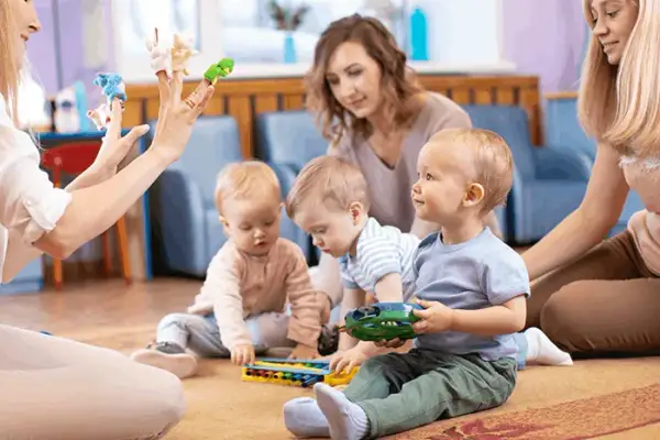 Od kiedy można dać dziecko do żłobka? Kluczowe informacje i porady