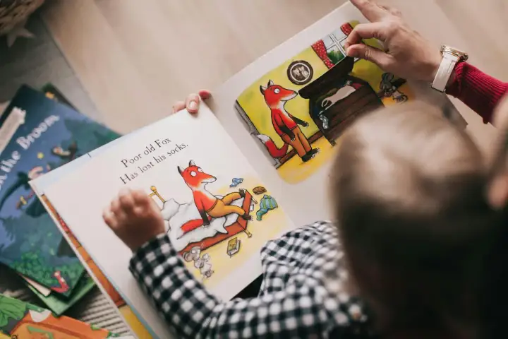 Ile godzin pracuje opiekunka w żłobku? Odkryj zaskakujące fakty